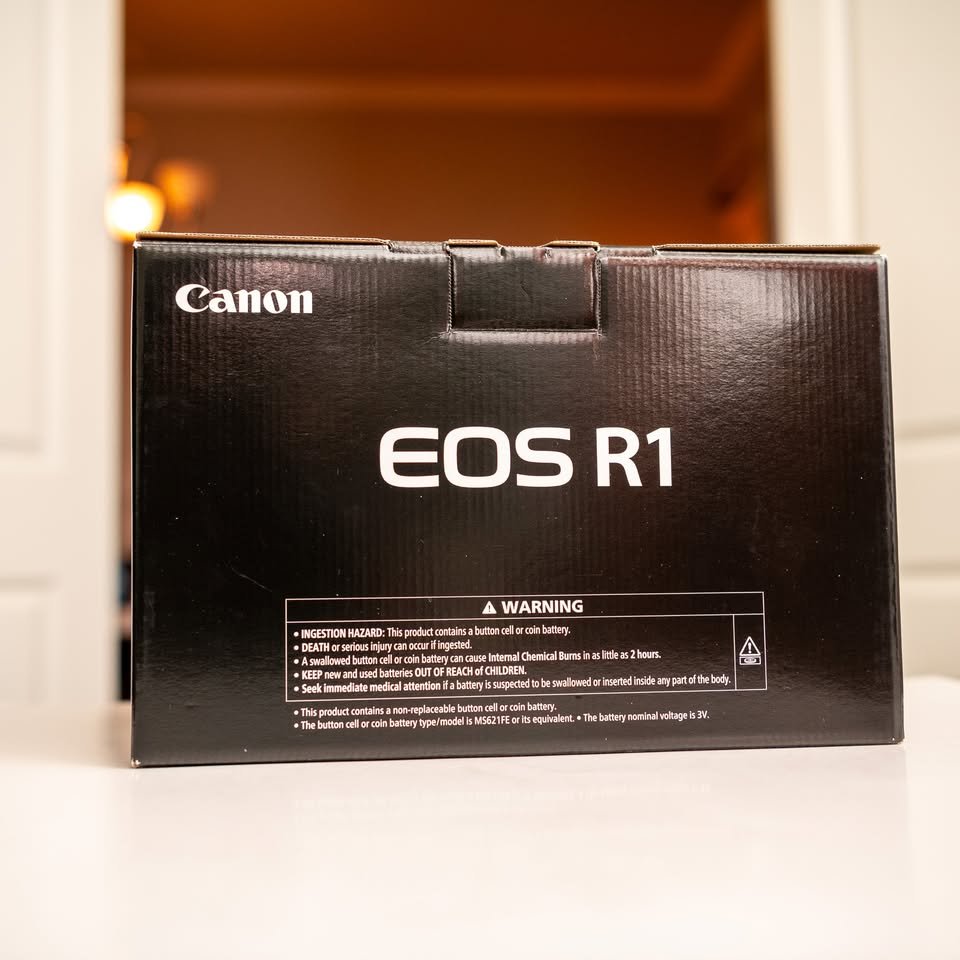 Canon EOS R1 Camera (like new) - Image 3