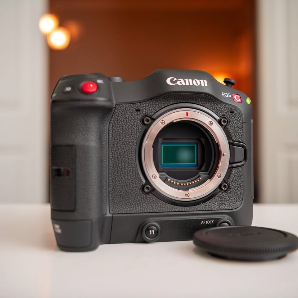 Canon C70 Cinema Camera - Image 7