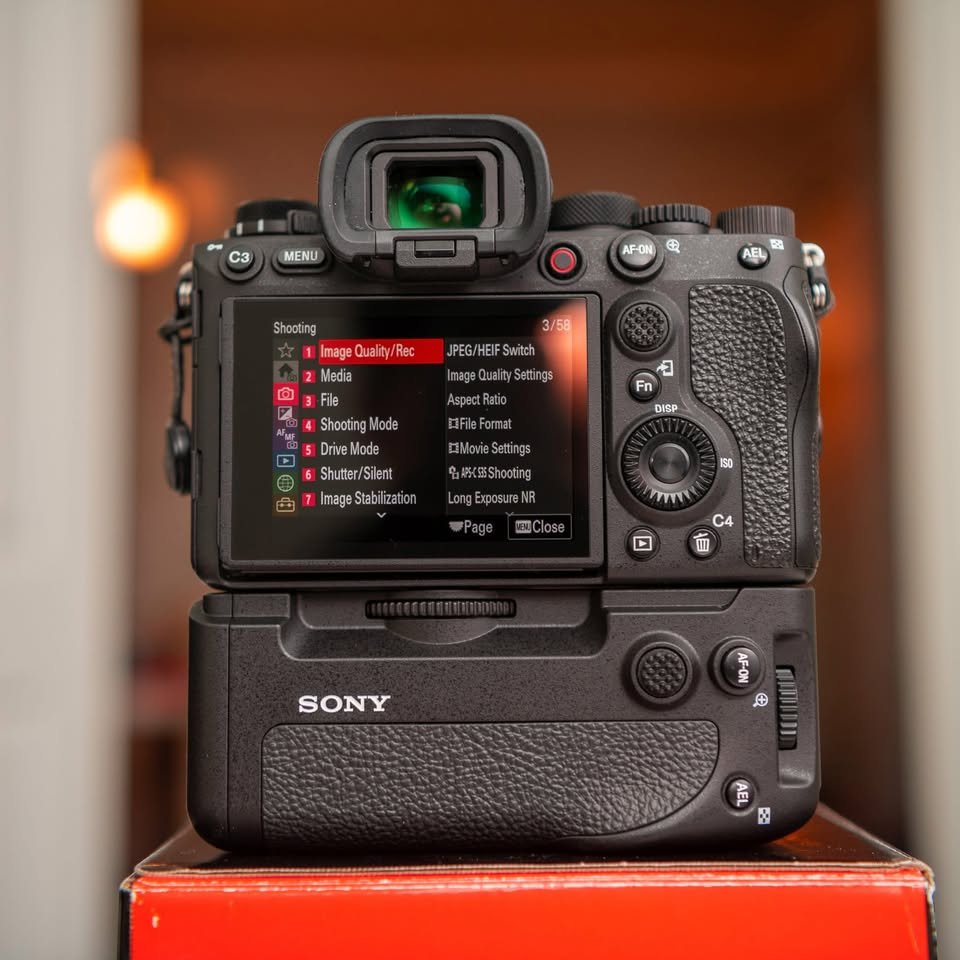 Sony A1 Camera with Grip - Image 11