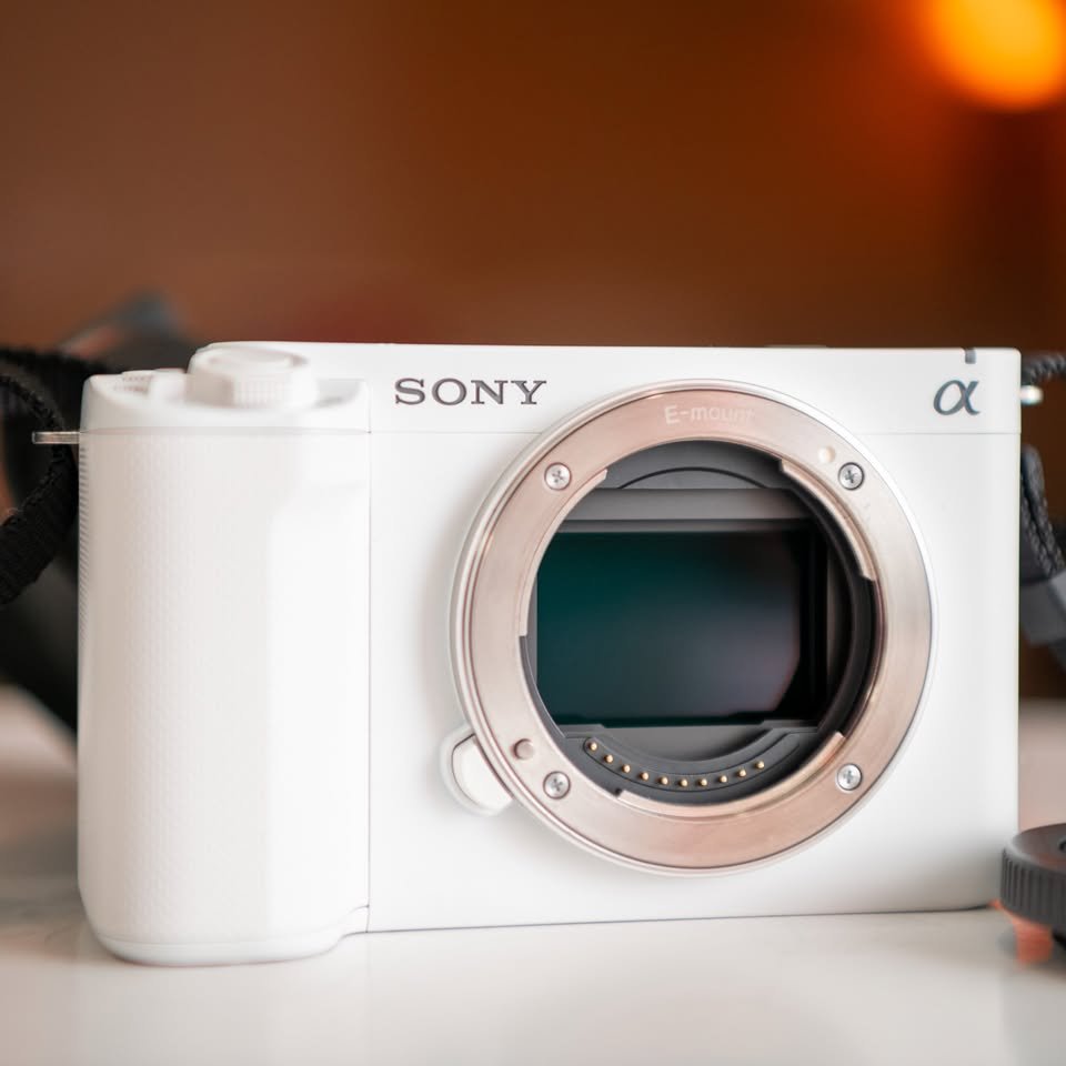 Sony ZV-E1 Camera Body - Image 2