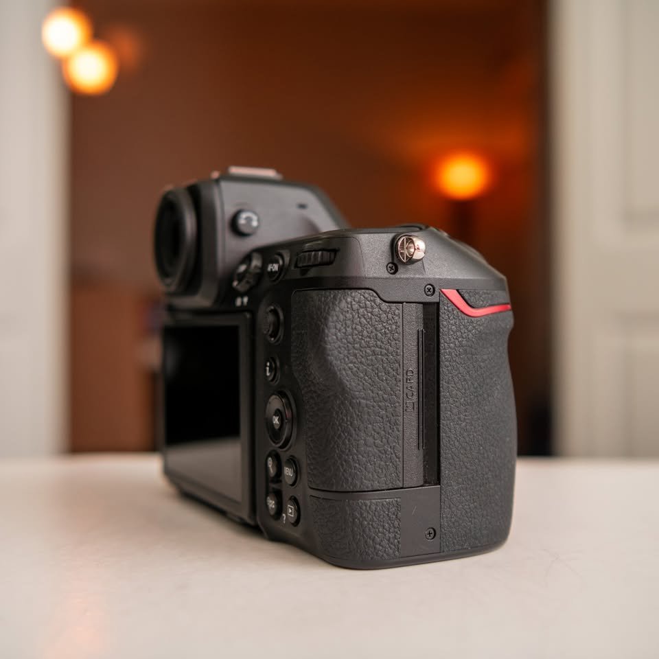 Nikon Z8 Camera - Image 4