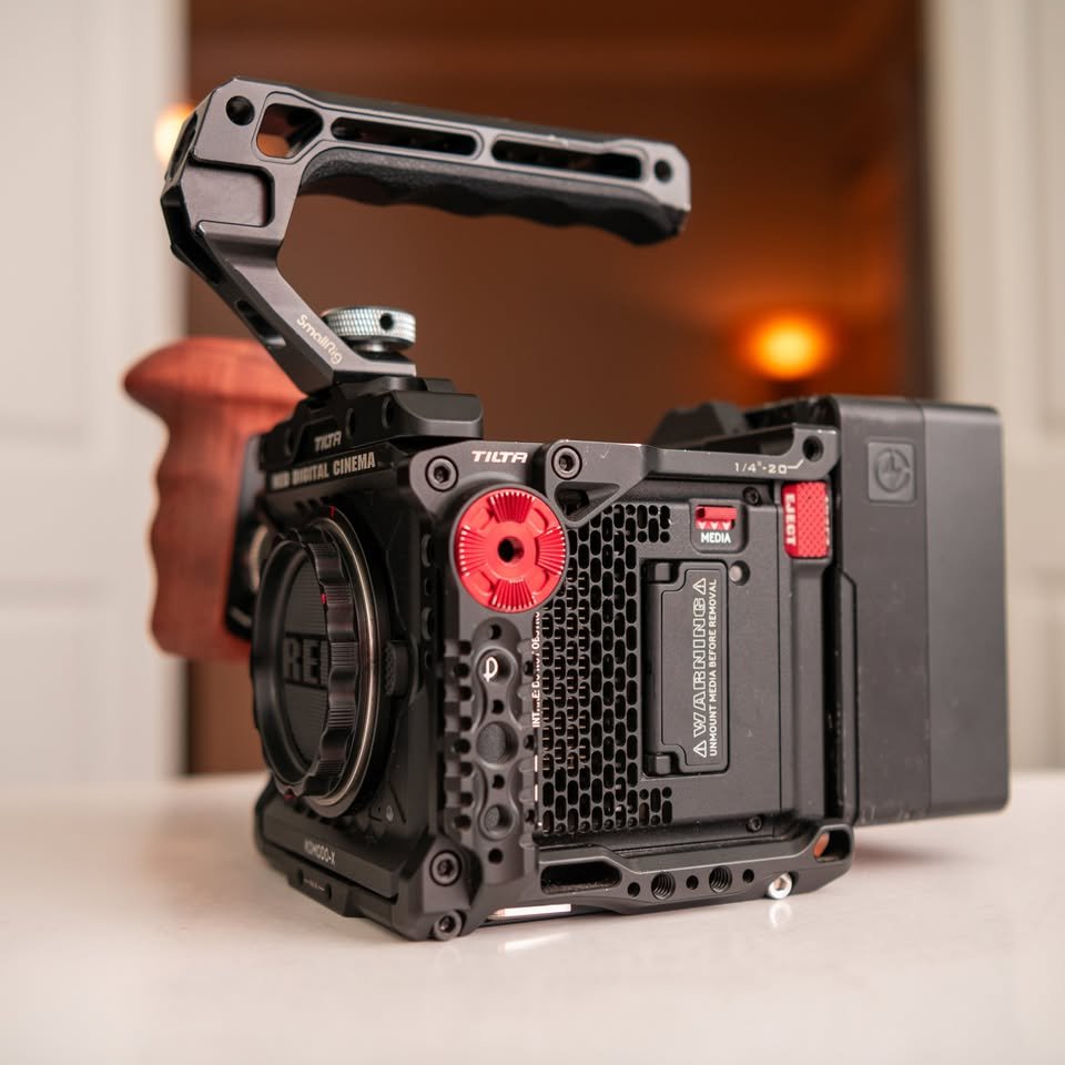 Red Komodo X Camera with Extras - Image 4