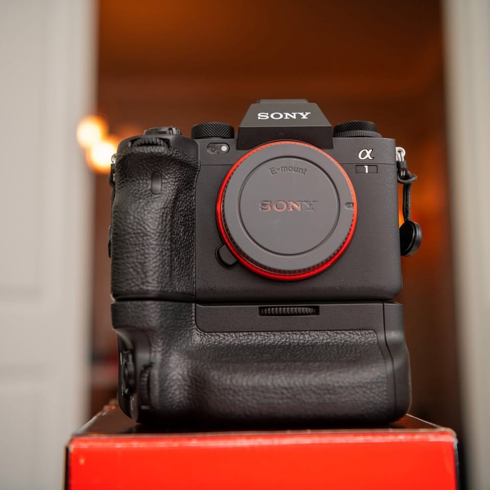 Sony A1 Camera with Grip - Image 4