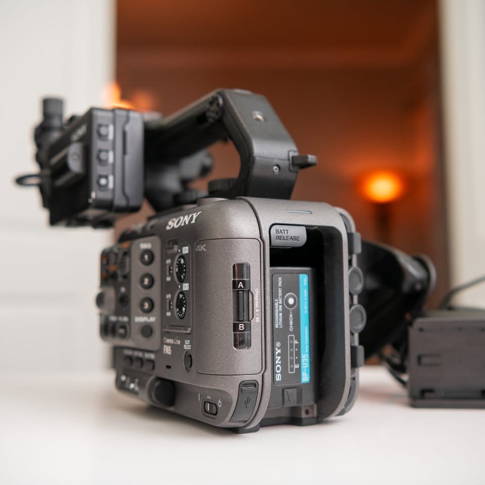 Sony FX6 Cinema Camera - Image 8