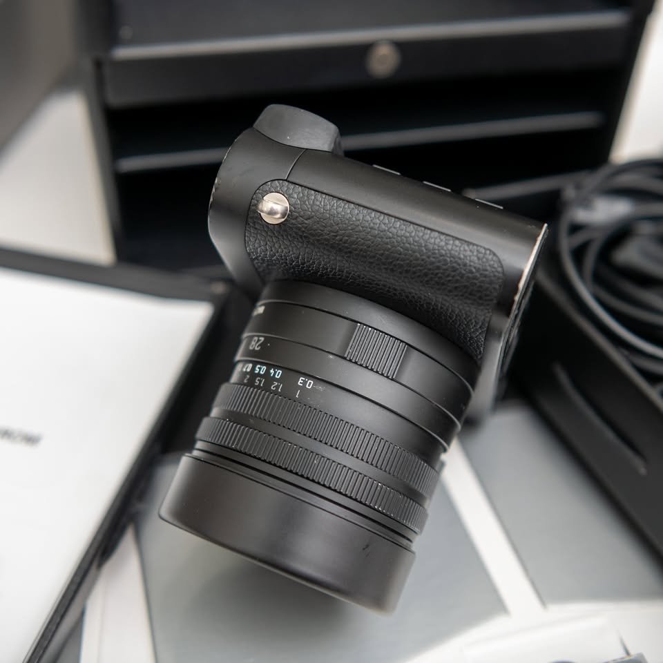Leica Q2 Monochrom Camera - Image 5
