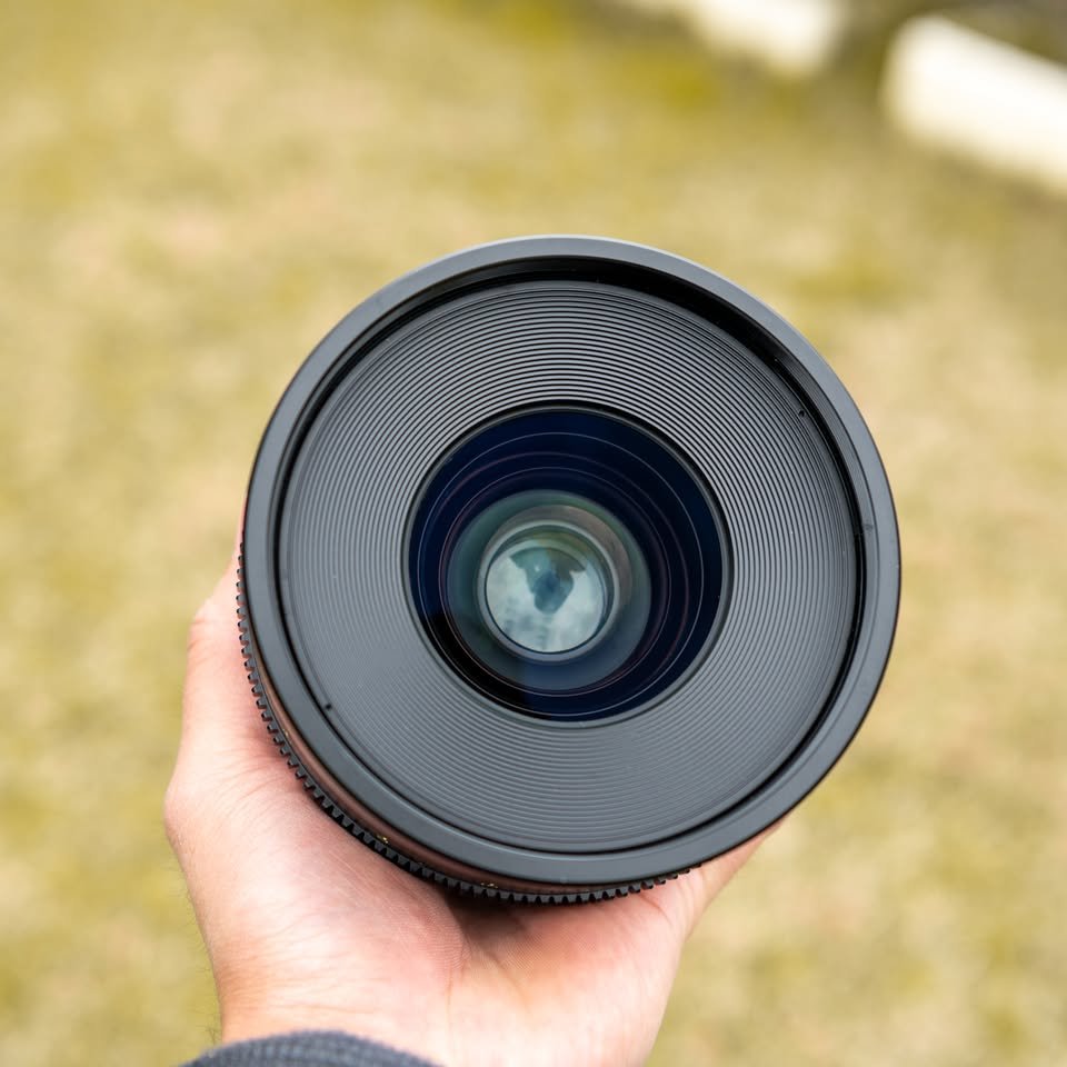 Canon CN-E 35MM T1.5 LF Cine lens (ef mount) - Image 6