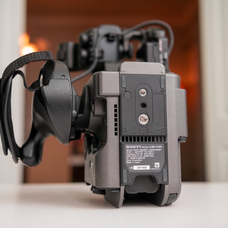 Sony FX6 Cinema Camera - Image 5